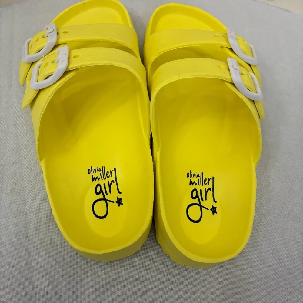 Olivia Miller Girls Yellow Double Buckle Slide Sandals Size 1